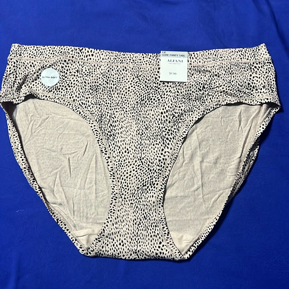 NWT ALFANI INTIMATES cheetah print panty Size 1X